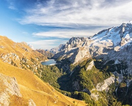 Heart of Dolomites Erhältlich in folgenden Ausführungen: Passepartout-Bilder: FineArt Prints auf Fotopapier 260g glossy, im Passepartout weiss. Plakate: FineArt Prints auf...