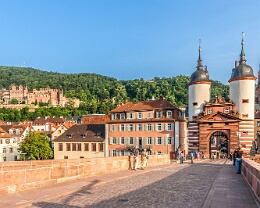 Heidelberg, alte Brücke Brückentor Erhältlich in folgenden Ausführungen: Passepartout-Bilder: FineArt Prints auf Fotopapier 260g glossy, im Passepartout weiss. Plakate: FineArt Prints auf...