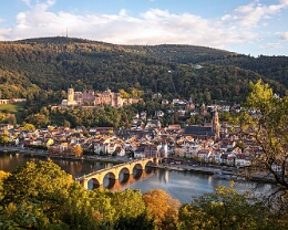 Heidelberg Philosophenweg Erhältlich in folgenden Ausführungen: Passepartout-Bilder: FineArt Prints auf Fotopapier 260g glossy, im Passepartout weiss. Plakate: FineArt Prints auf...
