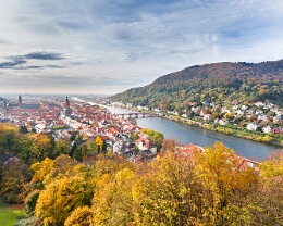 Neckarblick-2 Heidelberg Erhältlich in folgenden Ausführungen und Größen: Passepartout 40x30 cm, weiss, (Sichtmaß 29x19 cm) Motiv auf Fotopapier 260g glossy FineArt Print auf Fotopapier...