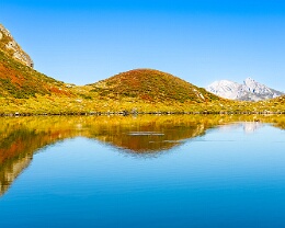 mirrored - Österreich Erhältlich in folgenden Ausführungen: Passepartout-Bilder: FineArt Prints auf Fotopapier 260g glossy, im Passepartout weiss. Plakate: FineArt Prints auf...