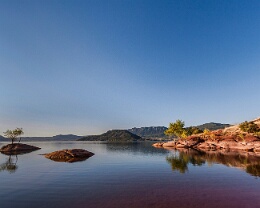 Silence Erhältlich in folgenden Ausführungen: Passepartout-Bilder: FineArt Prints auf Fotopapier 260g glossy, im Passepartout weiss. Plakate: FineArt Prints auf...