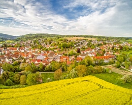 Wiesenbach im Mai Erhältlich in folgenden Ausführungen: Passepartout-Bilder: FineArt Prints auf Fotopapier 260g glossy, im Passepartout weiss. Plakate: FineArt Prints auf...